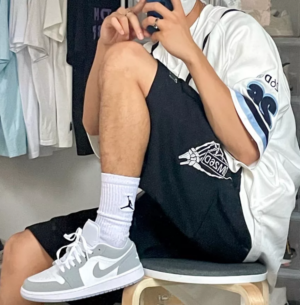 Giày Nike Wmns Air Jordan 1 Low 'White Wolf Grey' DC0774-105 - Ảnh 4
