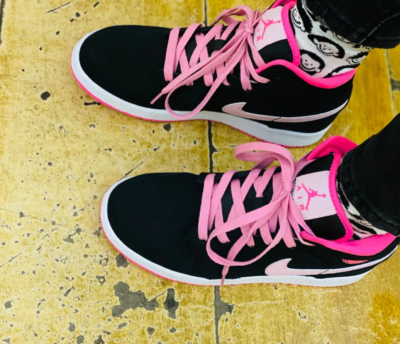 Giày Nike Air Jordan 1 Mid 'Black Digital Pink' (GS) 555112-066 - Ảnh 6
